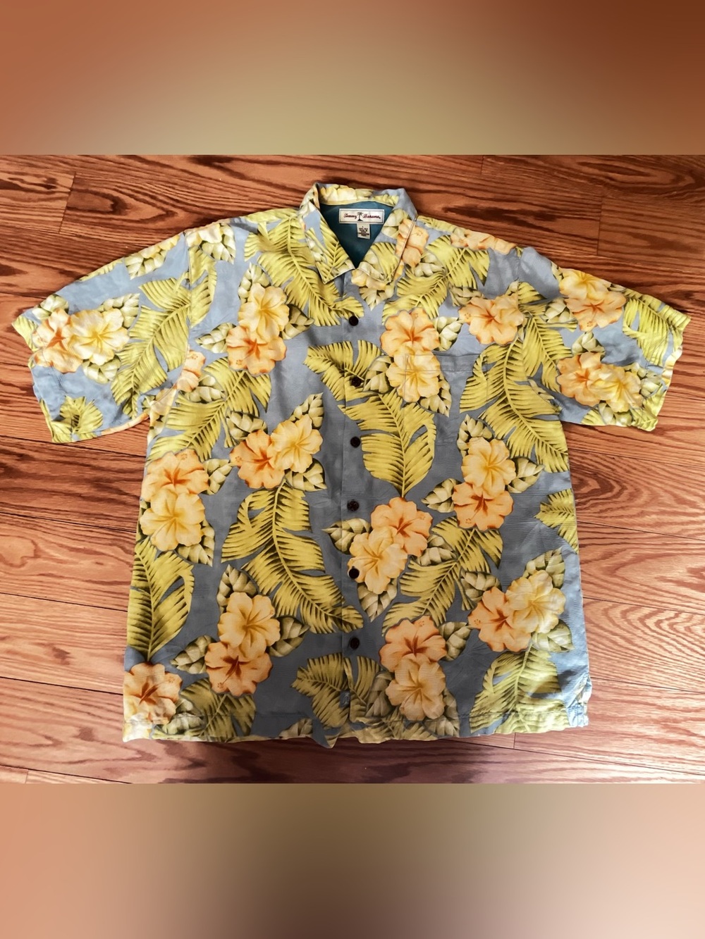 Tommy Bahama Blue Hawaiian Camp Shirt Hibiscus Flower Print 100% Silk Size L